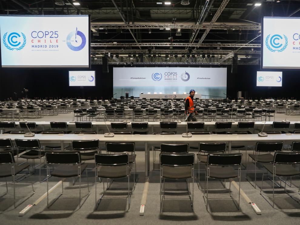 Salón de plenos recién instalado en el recinto ferial Ifema, en Madrid, para la COP25