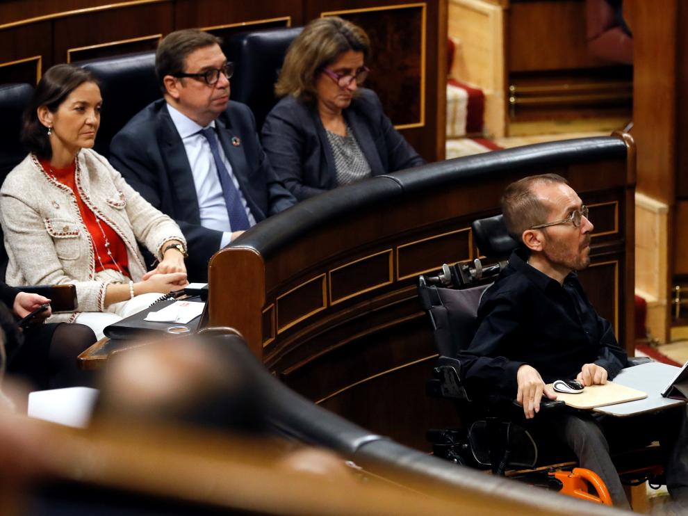 El diputado de Unidas Podemos Pablo Echenique seguirá este martes la sesión de constitución del Congreso en la zona baja del hemiciclo, junto a las mesas de las taquígrafas, para agilizar las votaciones para que no sea necesario desplazar la urna.
