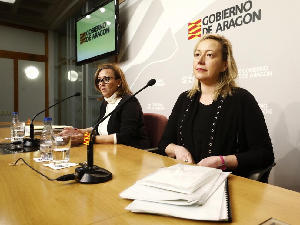 Las consejeras de Economía, Marta Gastón, y de Presidencia, Mayte Pérez, en la comparecencia posterior al Consejo de Gobierno, este jueves.