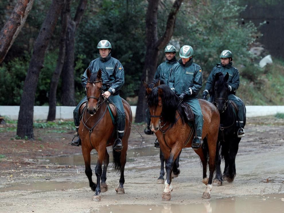 La Unidad Militar de Emergencias (UME) y el escuadrón de caballería de la Guardia Civil, se han incorporado este martes en la localidad valenciana de Manuel y sus alrededores a la búsqueda de la joven Marta Calvo.