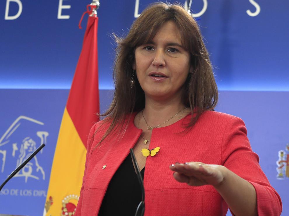 Laura Borràs en la rueda de prensa que ha ofrecido en el Congreso de los Diputados tras su reunión con el Rey.