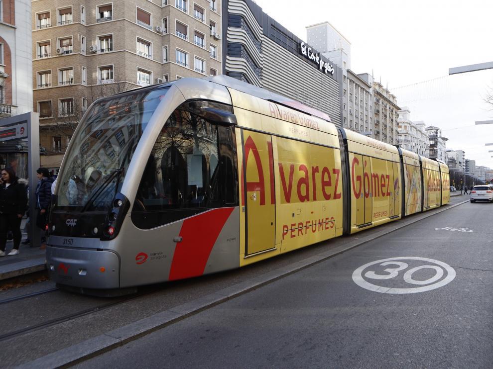 El tranvía de Zaragoza, en una imagen de archivo.