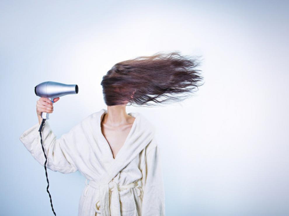 Según un nuevo estudio, el pelo fino se rompe con menos facilidad que el grueso.
