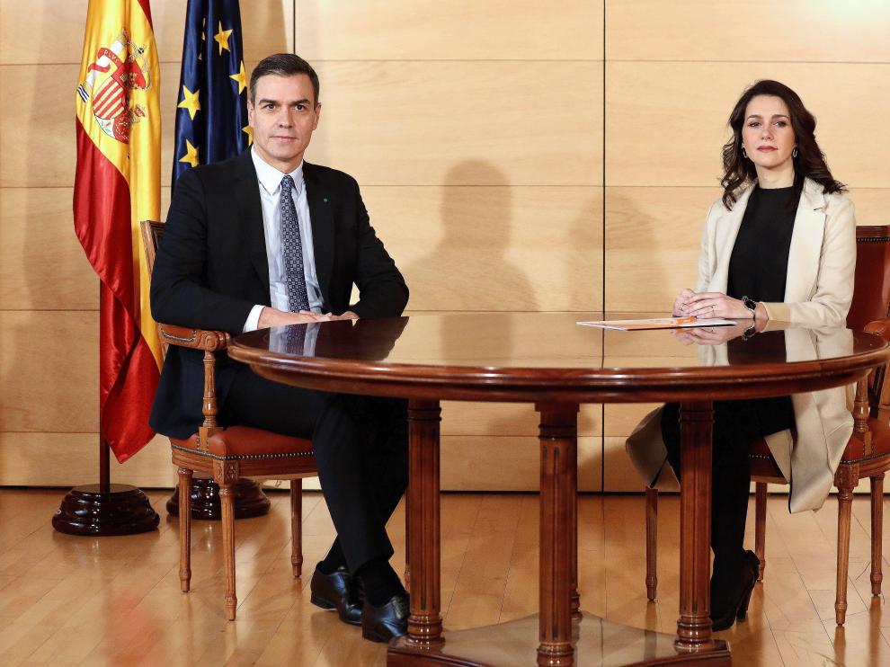 Arrimadas ofrece a Sánchez un acuerdo de 4 puntos para un Gobierno moderado
