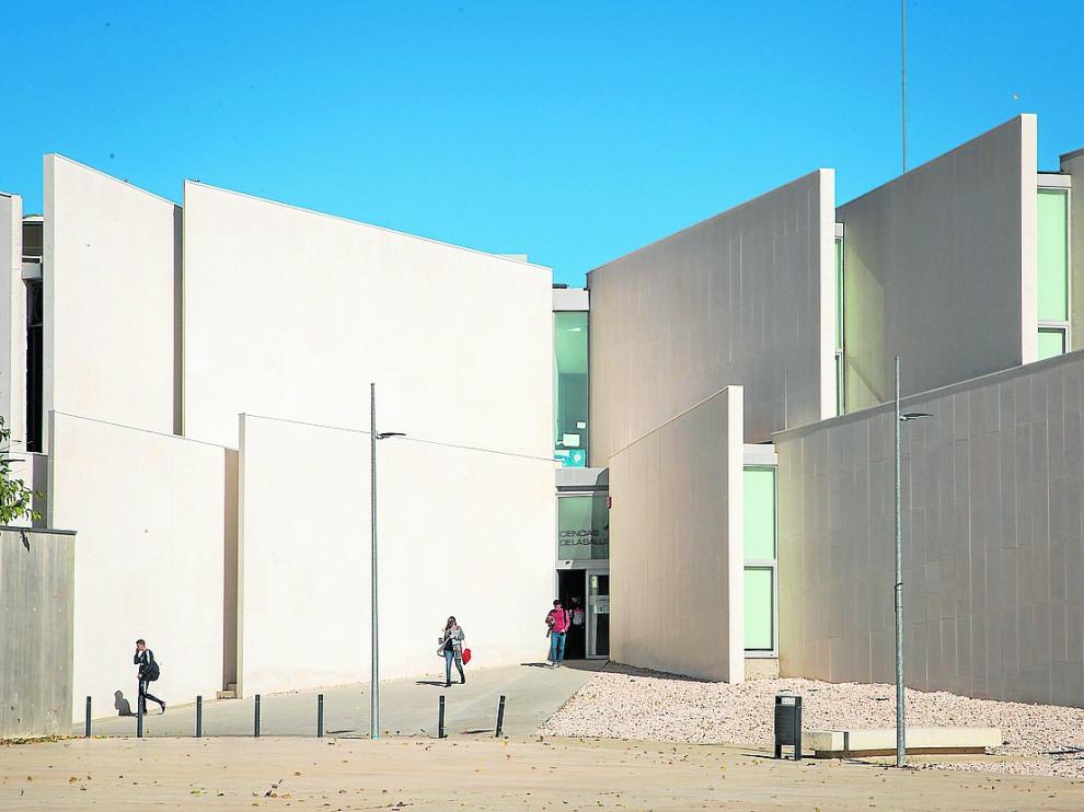 Fachada de la Universidad San Jorge, en Villanueva de Gállego