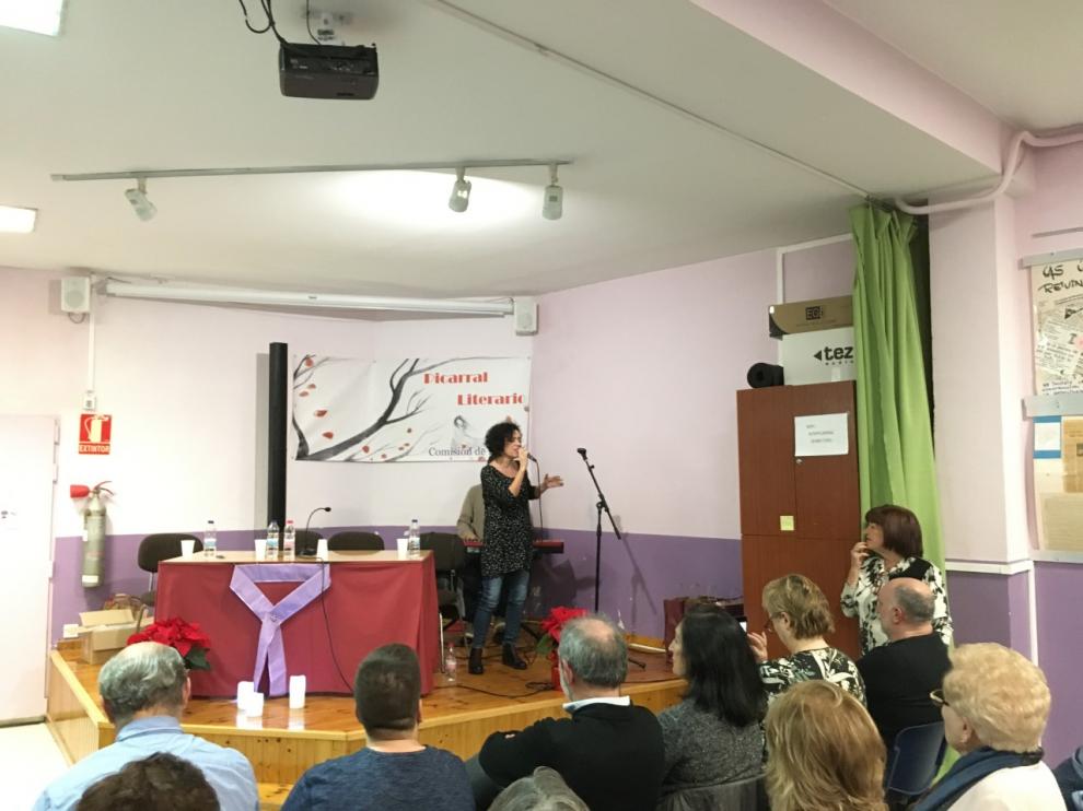 El certamen literario del Picarral cerró esta edición con la actuación de Maríaconfussion.