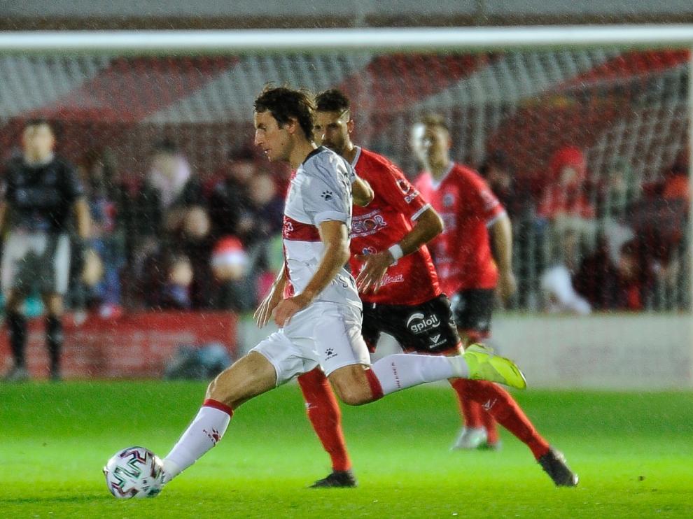 Pedro Mosquera, durante el partido con el Laredo.