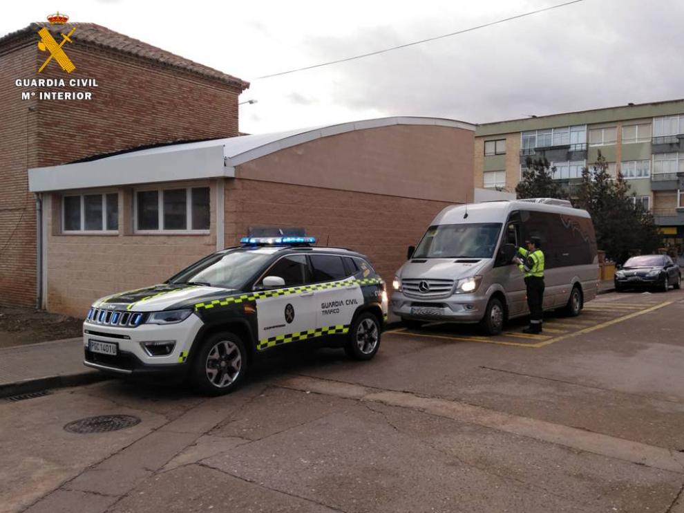 Dos de los autobuses inspeccionados por los agentes carecían del correspondiente título habilitante que imposibilita la realización de cualquier tipo de transporte de viajeros.