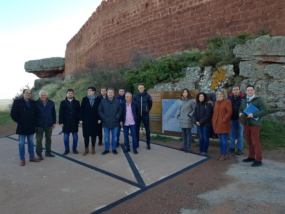 El consejero de Vertebración del Territorio, Movilidad y Vivienda, José Luis Soro, ha visitado el castillo de Peracense