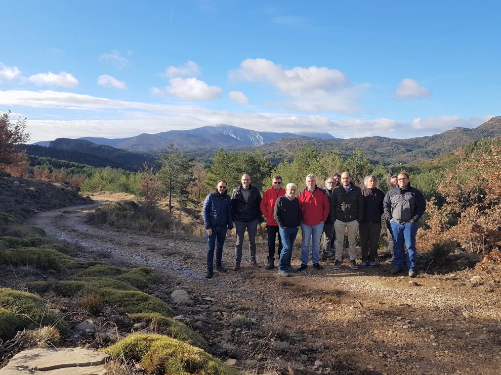 El consejero Olona ha visitado la zona con los alcaldes implicado en el proyecto de la unión del eje norte de Guara.