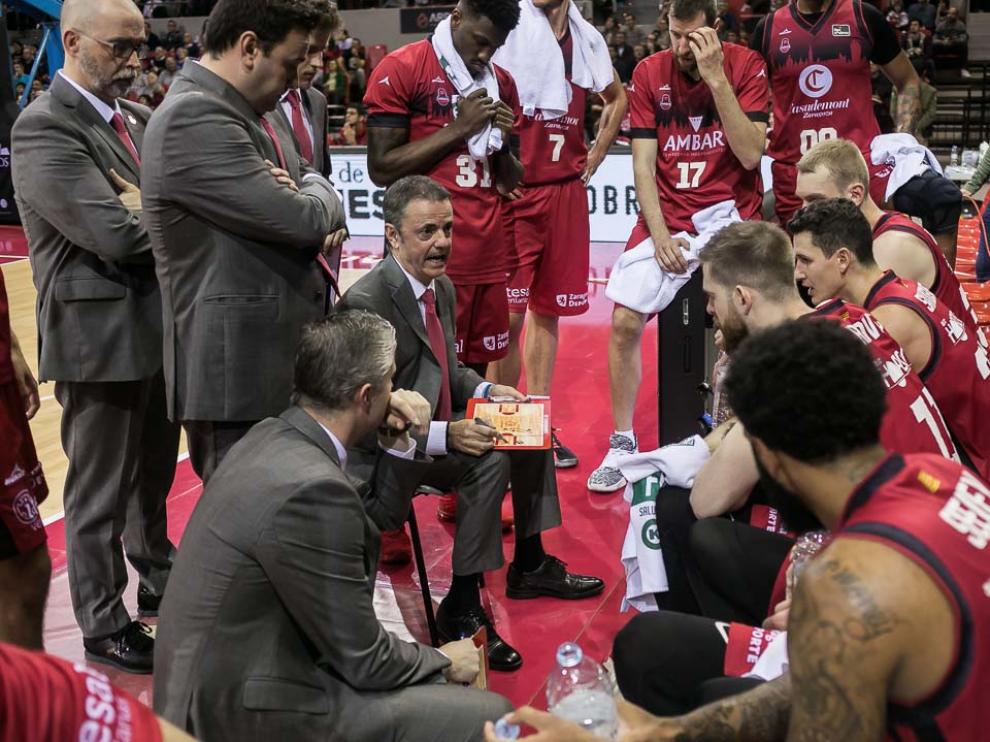 Partido de Casademont Zaragoza contra el Baskonia.