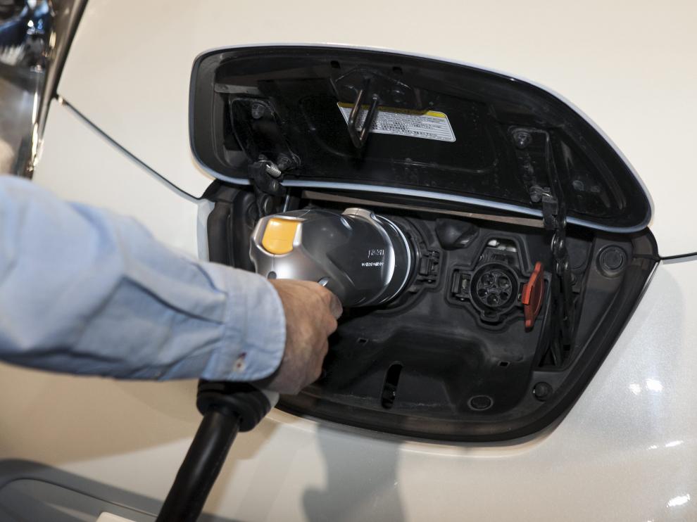 Los propios usuarios serán los encargados de recargar las baterías de los coches