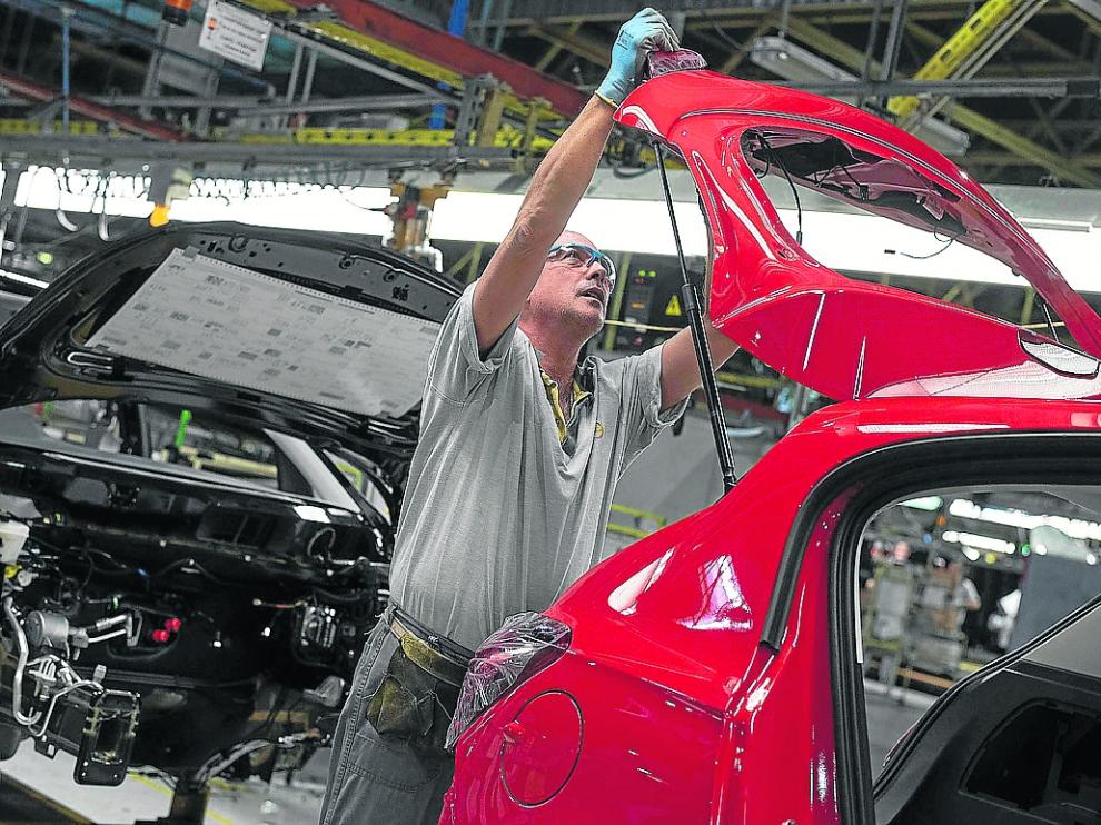 La planta de Opel España en Zaragoza, del grupo PSA, es el primer exportador aragonés.