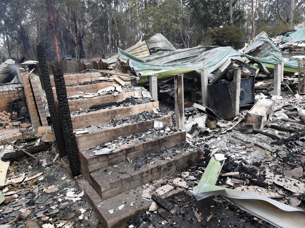 Restos de un domicilio arrasado por el fuego en Sarsfield