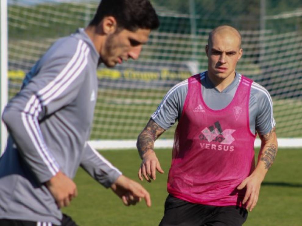 El canterano del Real Zaragoza Jorge Pombo, en el entrenamiento del Cádiz este martes