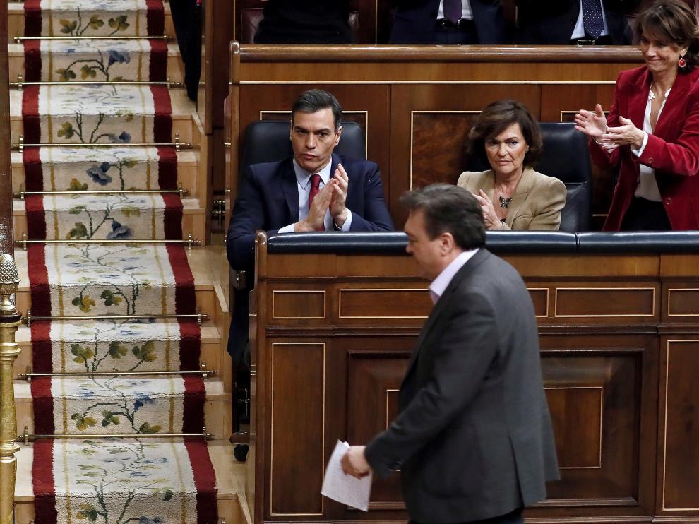 Guitarte, en la investidura de Pedro Sánchez.