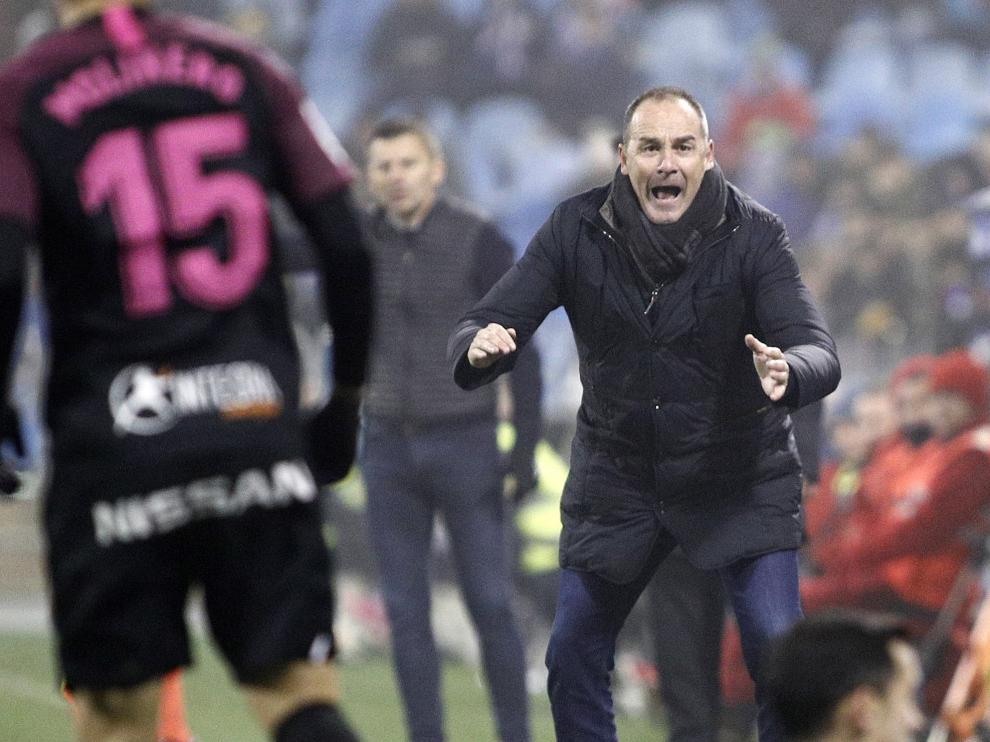 Víctor Fernández, durante el partido de este martes ante el Sporting.