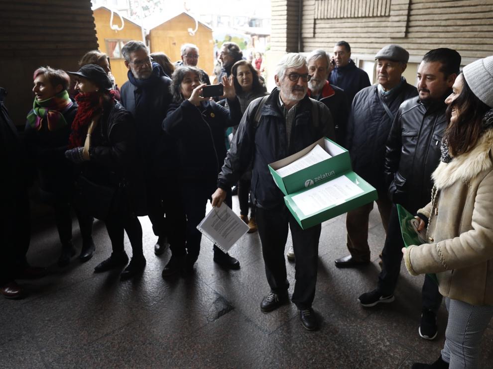 Las entidades sociales zaragozanas han presentado este miércoles más de mil alegaciones al presupuesto de 2020 elaborado por el Gobierno PP-Cs