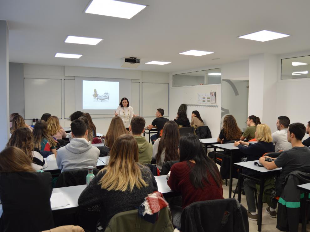 Alumnos durante una de las clases en el Centro de Estudios CID.