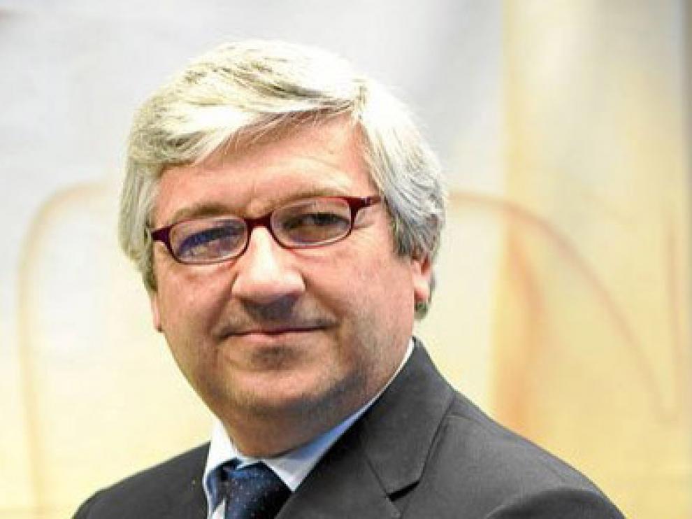 El zaragozano Pedro Manonelles es el presidente de la sociedad.