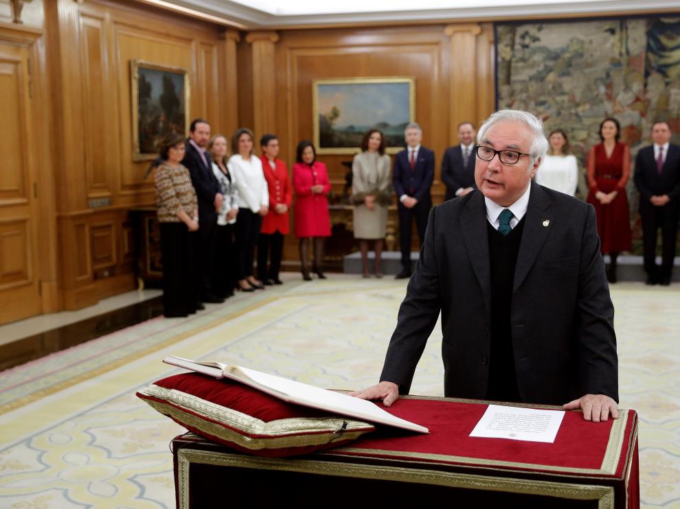 Manuel Castells, este lunes, prometiendo el cargo como ministro de Universidades.