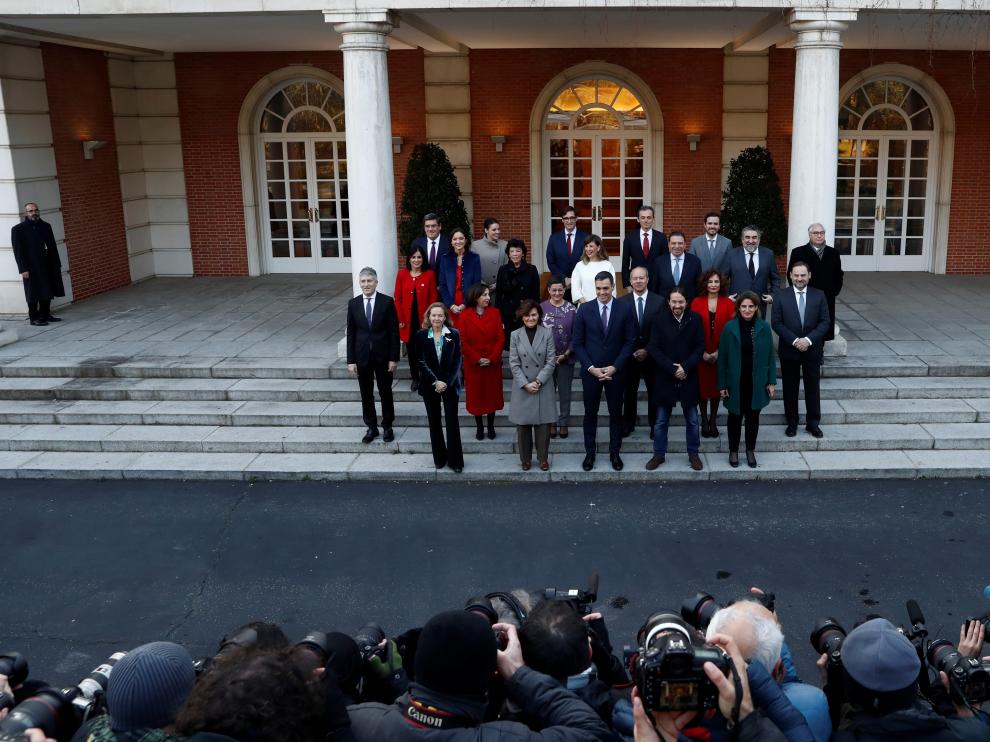 Foto de grupo del nuevo Consejo de Ministros.