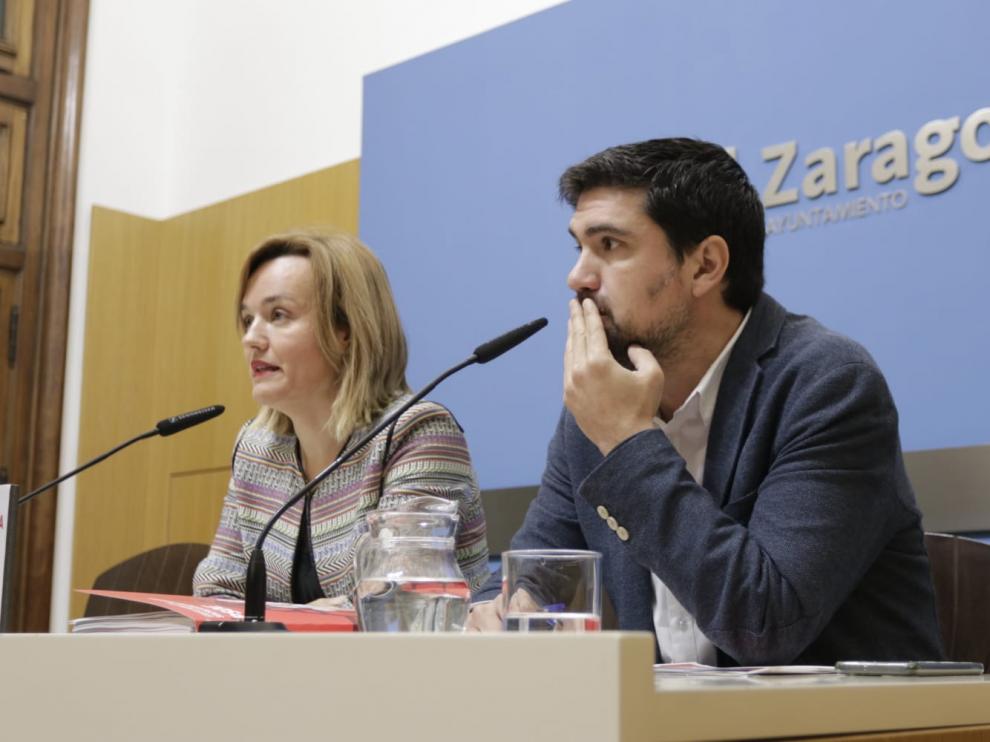 Pilar Alegría y Horacio Royo, este martes en la presentación de las enmiendas del PSOE.