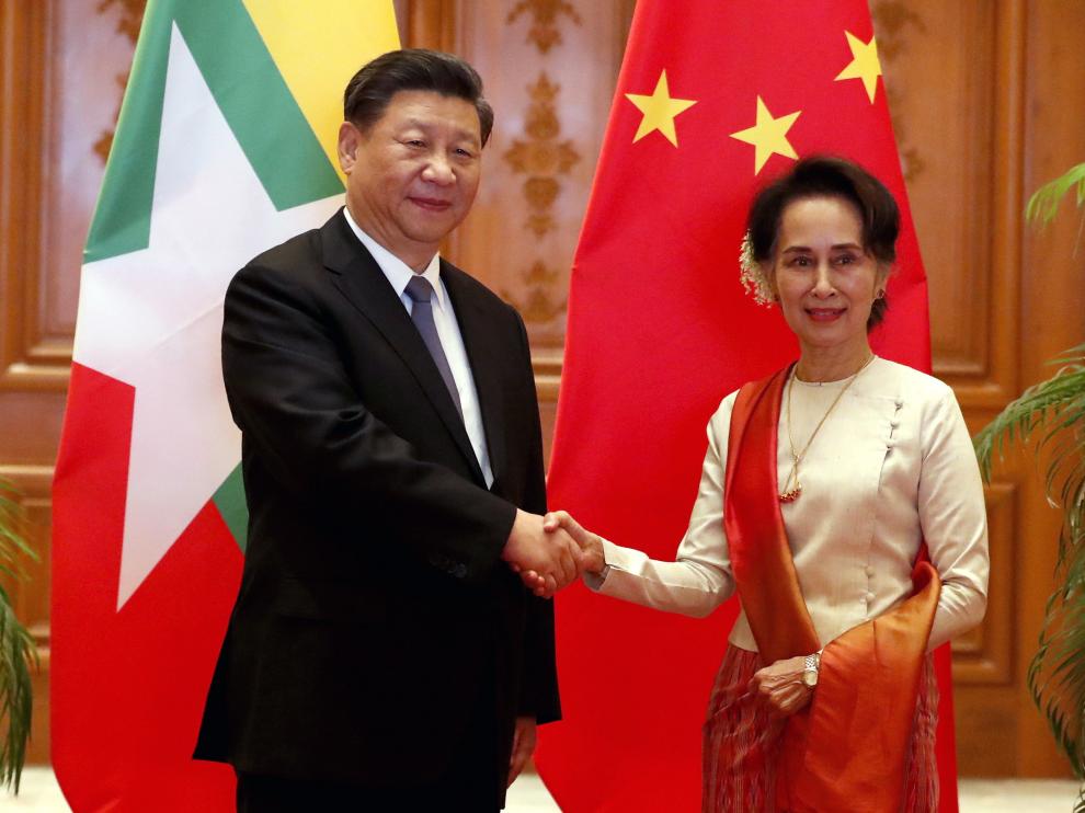 Xi Jinping y San Suu Kyi este sábado en Myanmar.