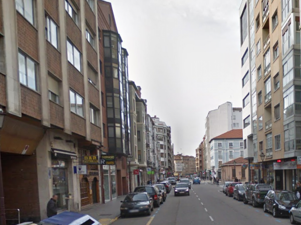 La agresión se produjo en a las 23.00 en la calle del Progreso de Burgos