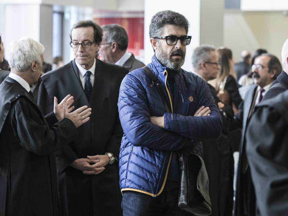 José María Jordán, en primer plano, en la Ciudad de la Justicia