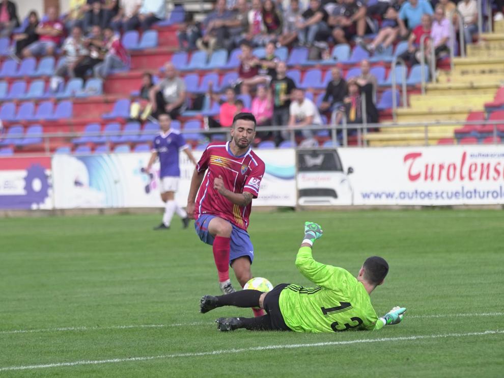Fútbol. Tercera División: CD Teruel vs. CD Valdefierro.