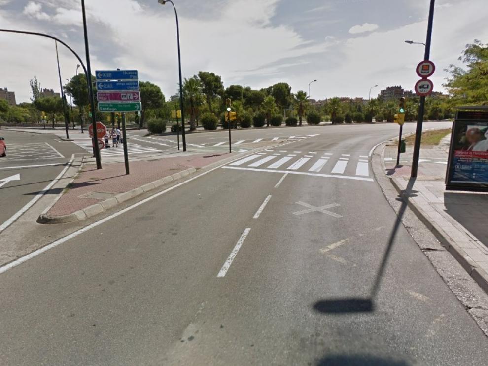 El accidente se ha producido en la confluencia entre la avenida de los Pirineos y la avenida del Valle de Broto