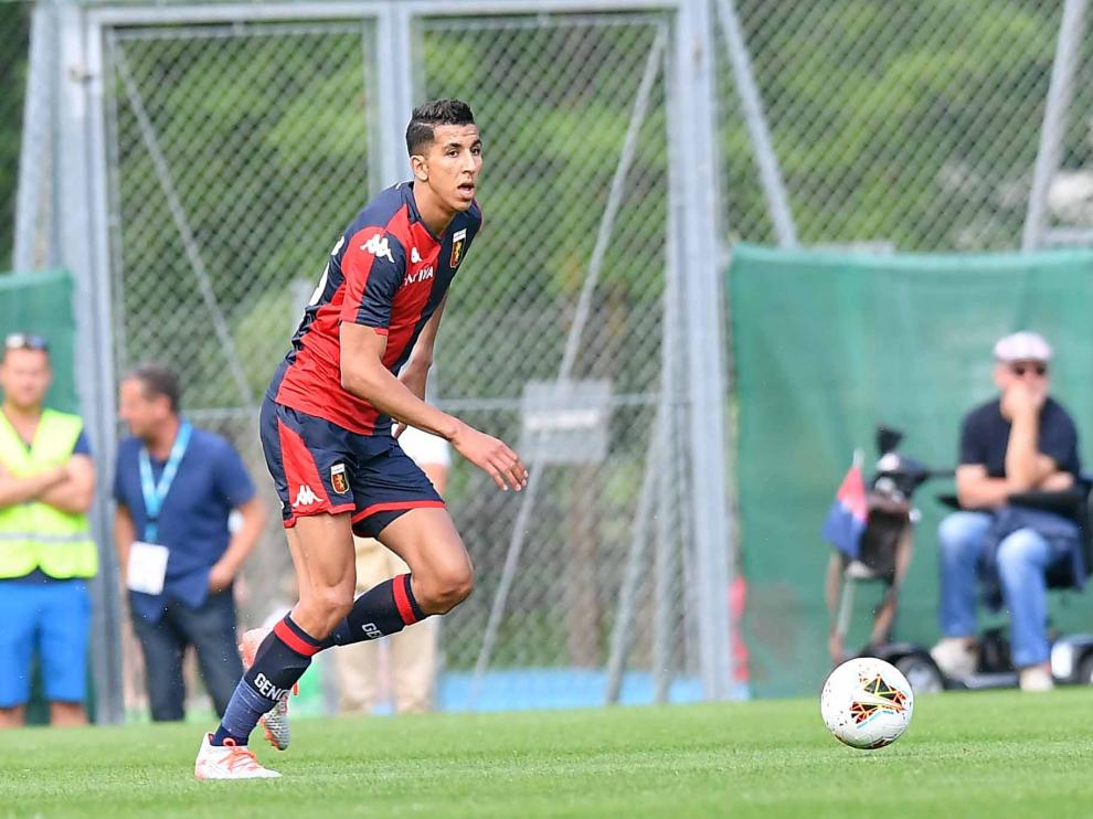 El Yamiq, en un partido con el Genoa, su club de procedencia.