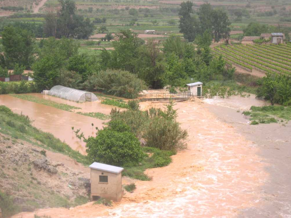 El río Huerva a su paso por Mezalocha