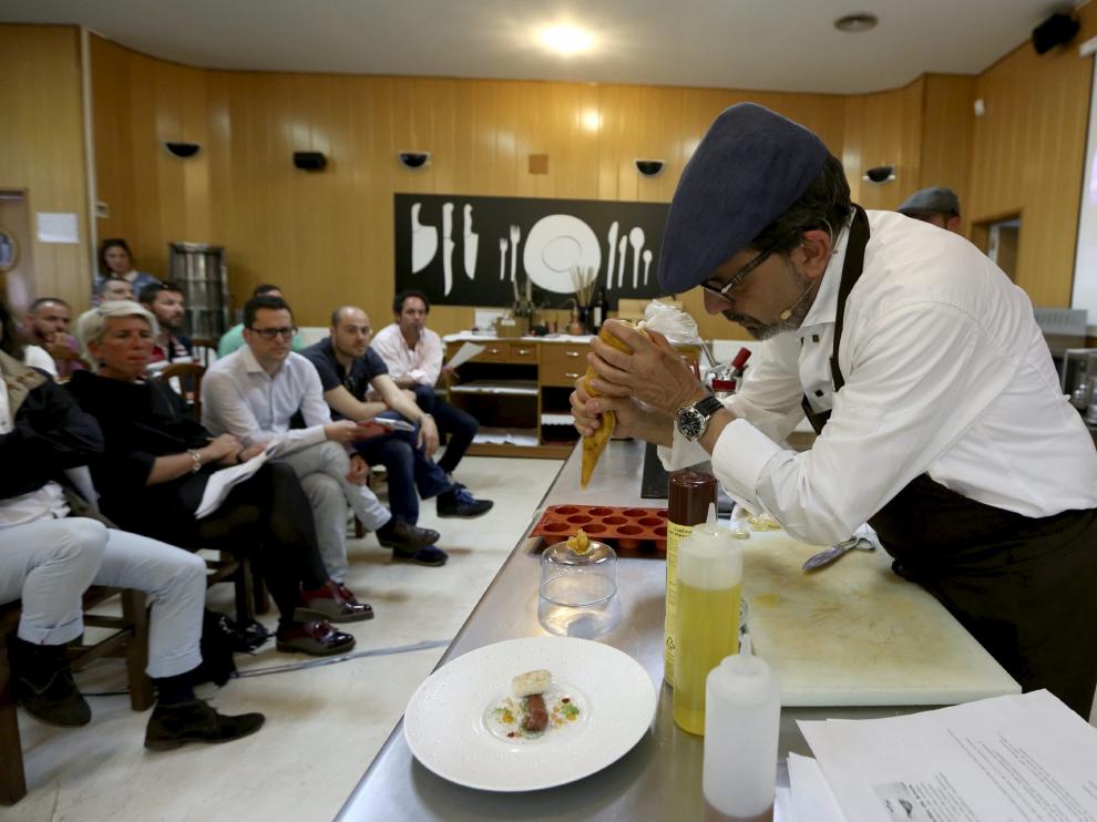 Uno de los Talleres Huesca la Magia de la Gastronomía.