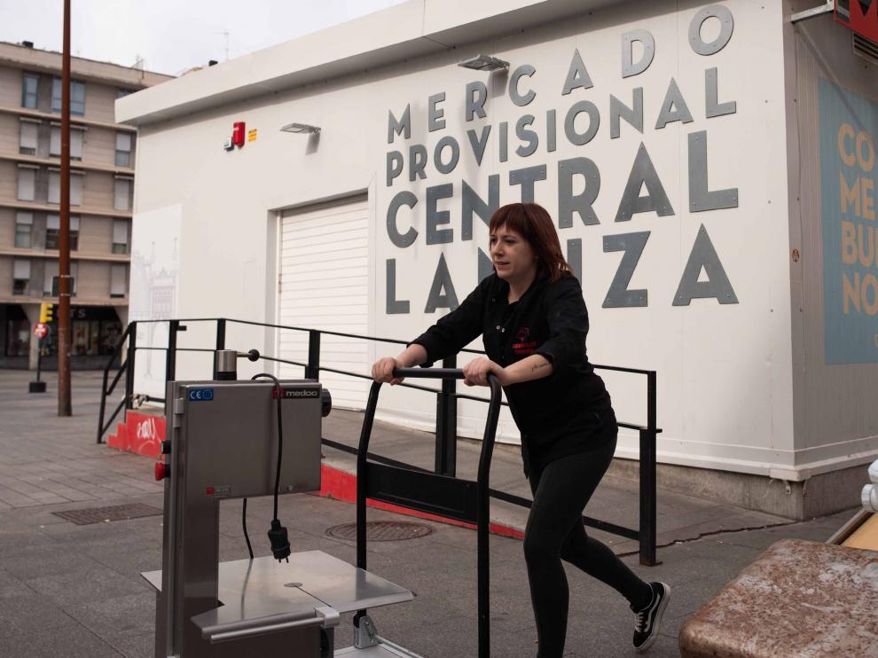 Los detallistas se despidieron este sábado del mercado provisional.
