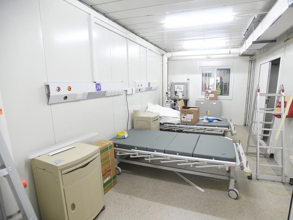 Wuhan (China), 02/02/2020.- A view of a patients' room in Huoshenshan Hospital in Wuhan, Hubei Province, China, 02 February 2020. The construction of the 1,000-bed temporary field hospital, which began on 24 January 2020 to house novel coronavirus patients, was announced completed on 02 February. EFE/EPA/SHEPHERD ZHOU CHINA OUT Construction of 1,000-bed temporary hospital completed in Wuhan, China