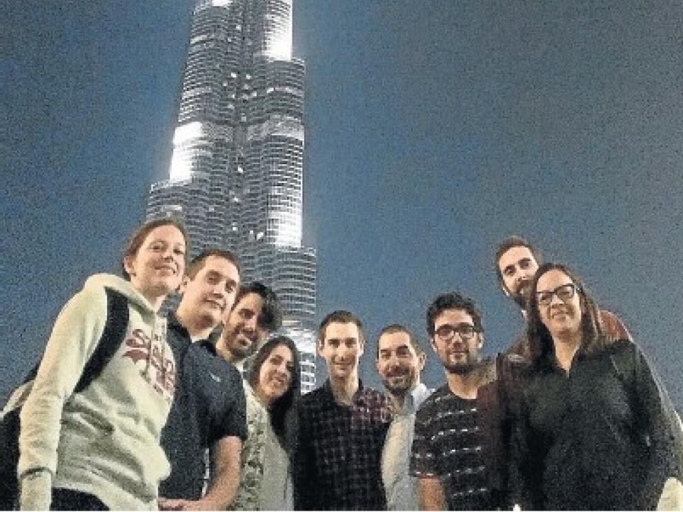 Miguel Fontgivell, el cuarto por la derecha, con el resto del equipo de la empresa Vubari Global