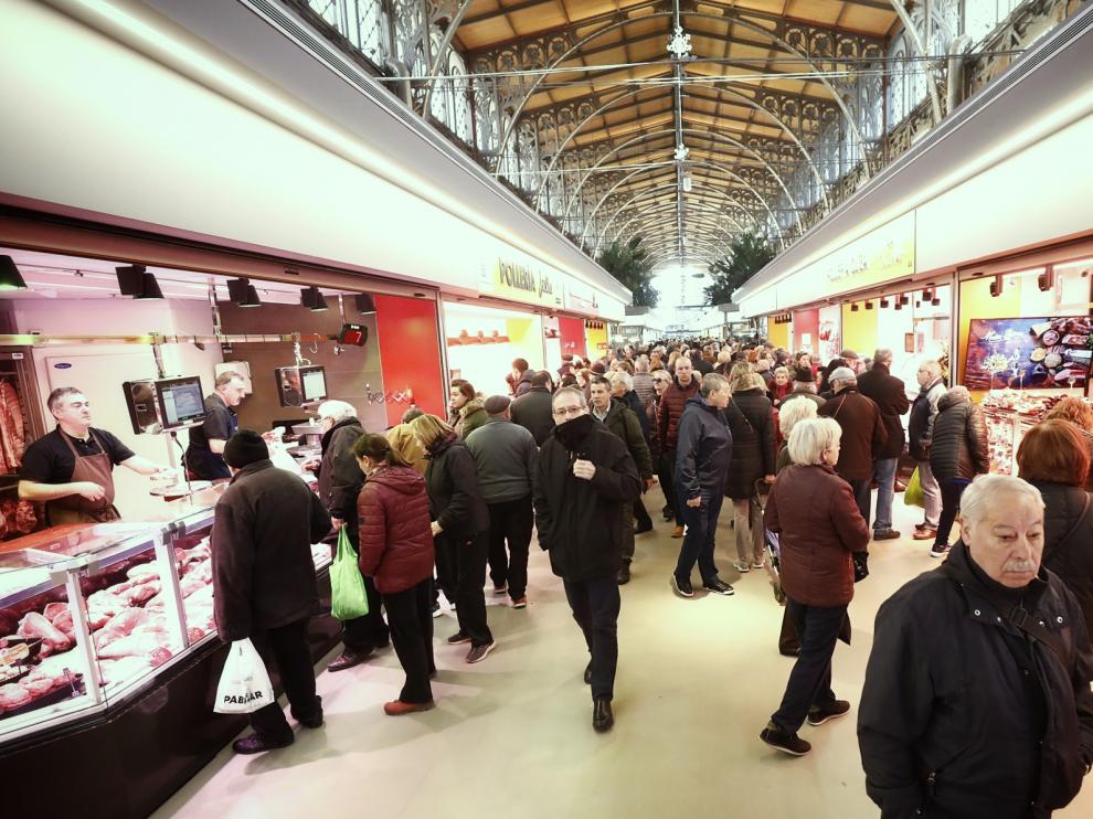 Primeros compradores en el nuevo Mercado Central