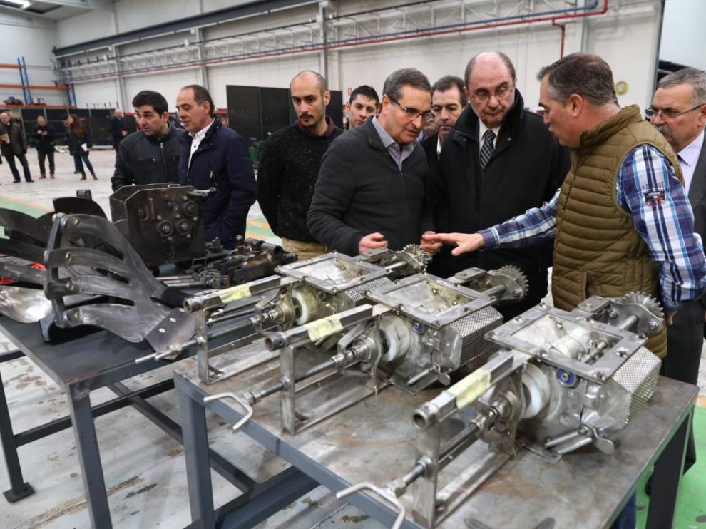 Lambán, este viernes durante su visita a la empresa agrícola Larrosa -Arnal de Belchite