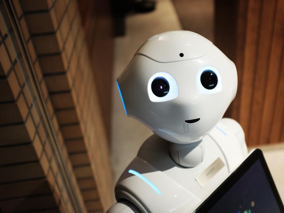 Pepper, el robot dependiente japonés.