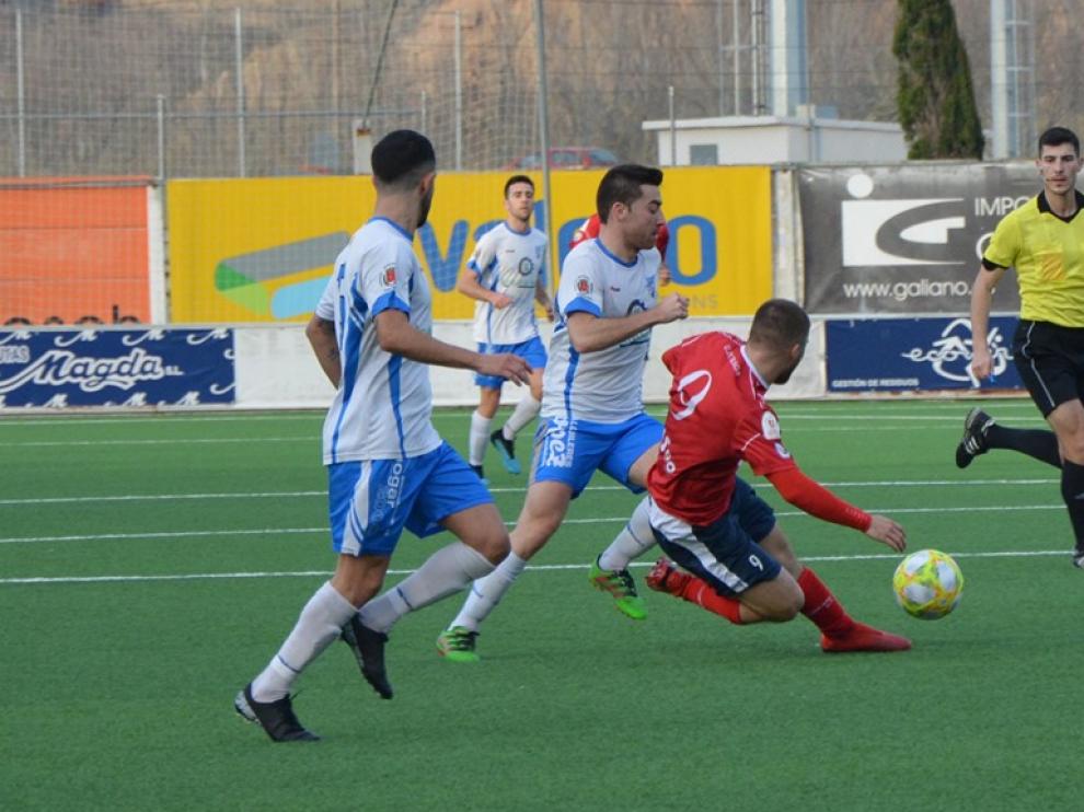 Fútbol Tercera División: Fraga-Sariñena.
