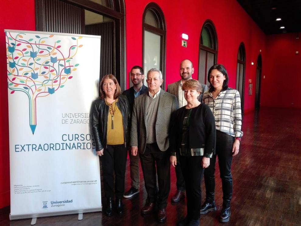 El Paraninfo ha acogido este lunes la presentación de la primera edición de invierno de los cursos extraordinarios.