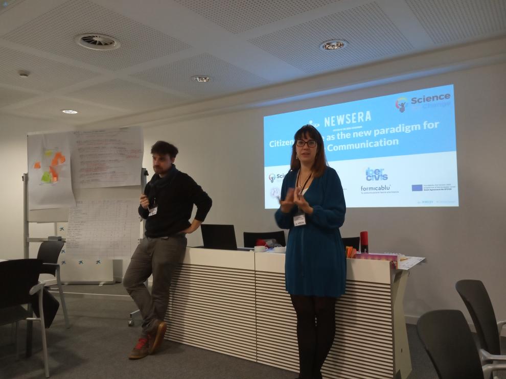 Rosa Arias y Oriol Agulló, en la presentación del proyecto Newsera.