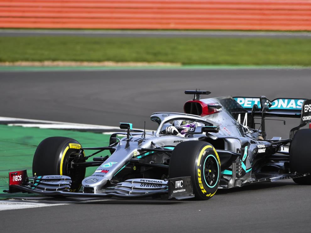 El coche fue desvelado en una sesión realizada en el circuito de Silverstone,