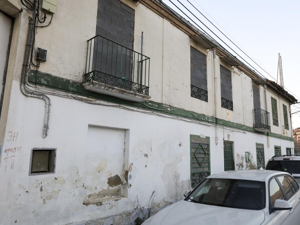 La casa ocupada por el colectivo Las Pikarazas ha quedado desalojada y tapiada por orden judicia