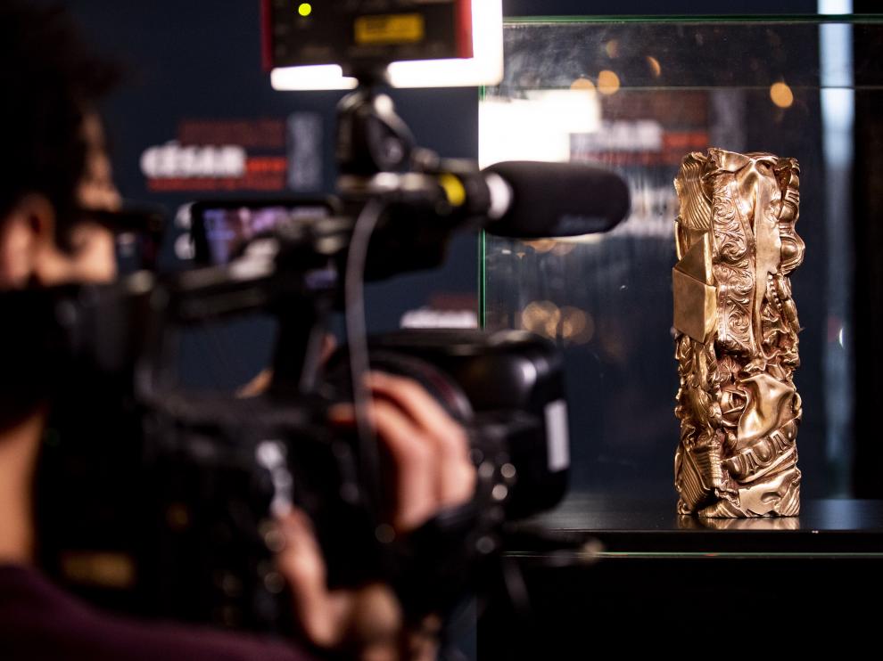 Una estatuilla de los Premios César en la rueda de prensa en la que el pasado enero se desvelaron los nombres de los nominados de este año