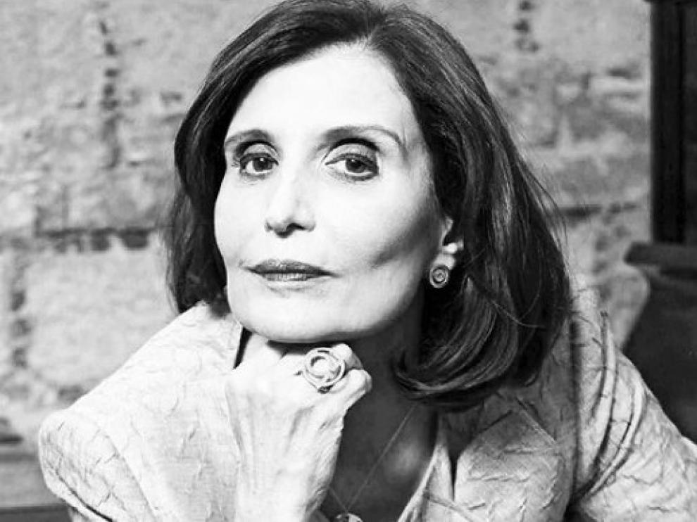Angeles Mastretta.