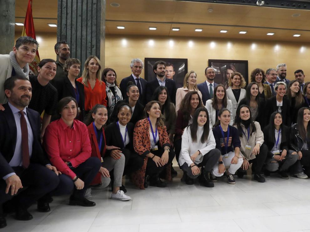 Acto de presentación y firma del primer convenio del fútbol femenino español que tiene lugar este miércoles en la sede de la Cámara Baja en Madrid