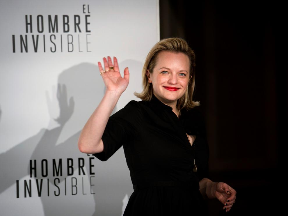 La actriz californiana Elisabeth Moss posa durante el pase gráfico de la película 'El hombre invisible', este miércoles, en Madrid